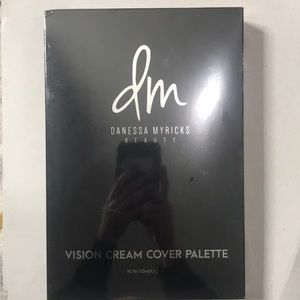 Danessa Myricks Foundation Kit